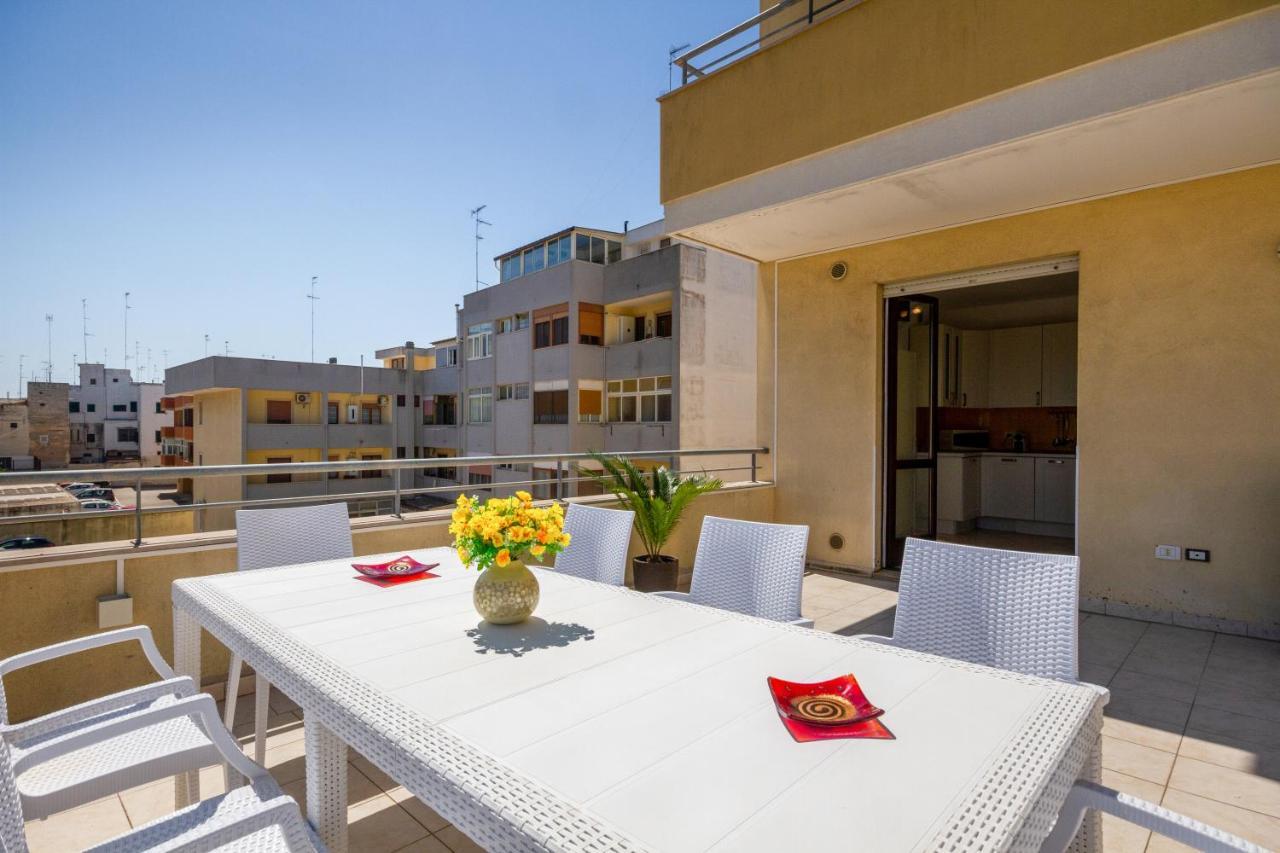 Roomy Apartment With Terrace & Parking Lecce Exteriér fotografie